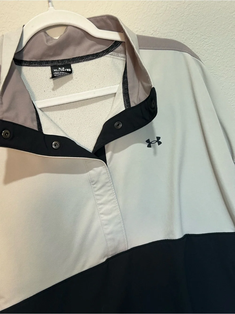 Under Armour Colorblock Pullover Windbreaker Jacket - Cream, Black & Taupe